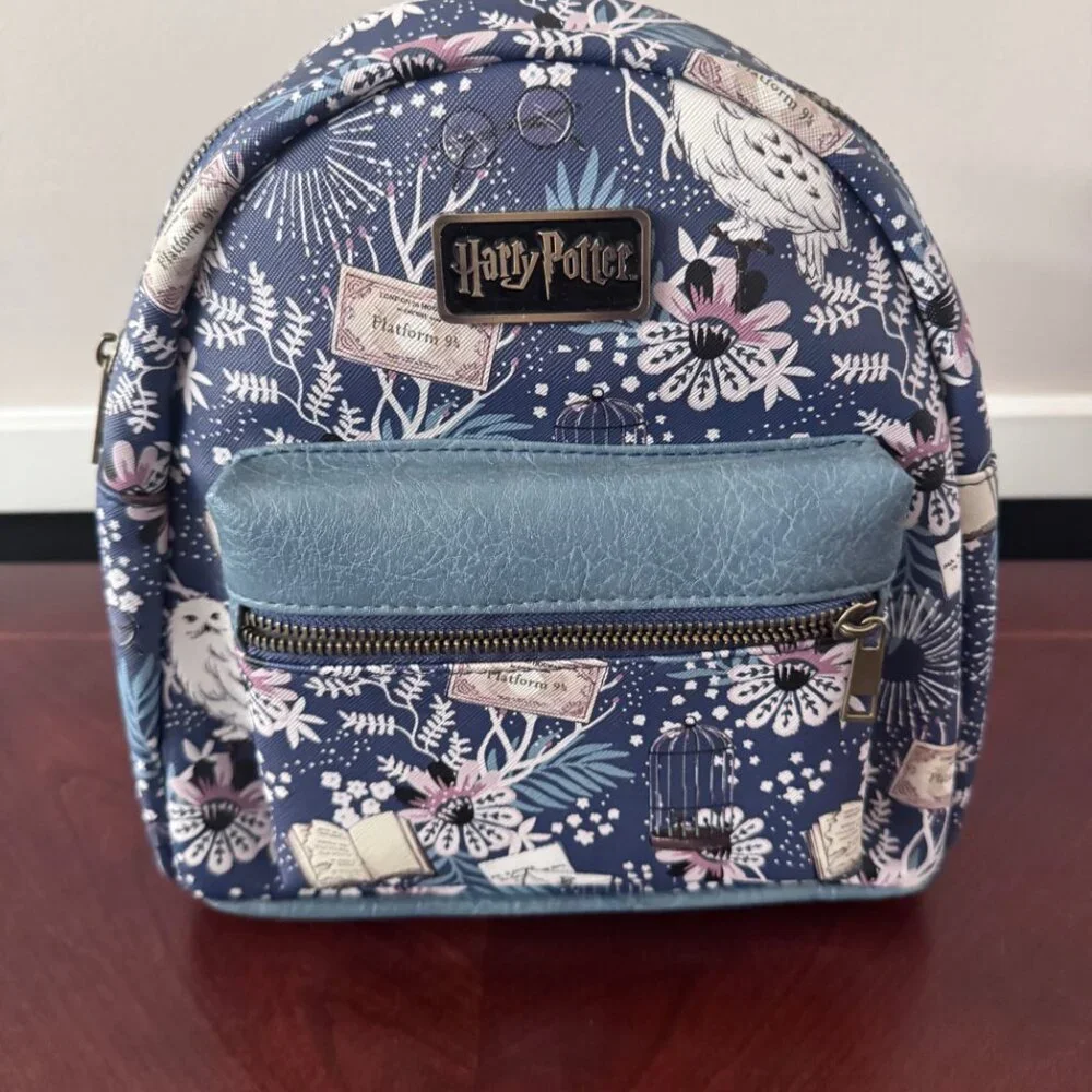New Bioworld Blue and White Harry Potter Hedwig Mini Backpack